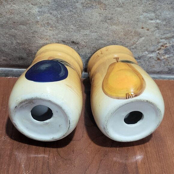 Vintage Salt and Pepper Shakers Fruit Design No Bottom Cork Stoppers - Picture 7 of 10